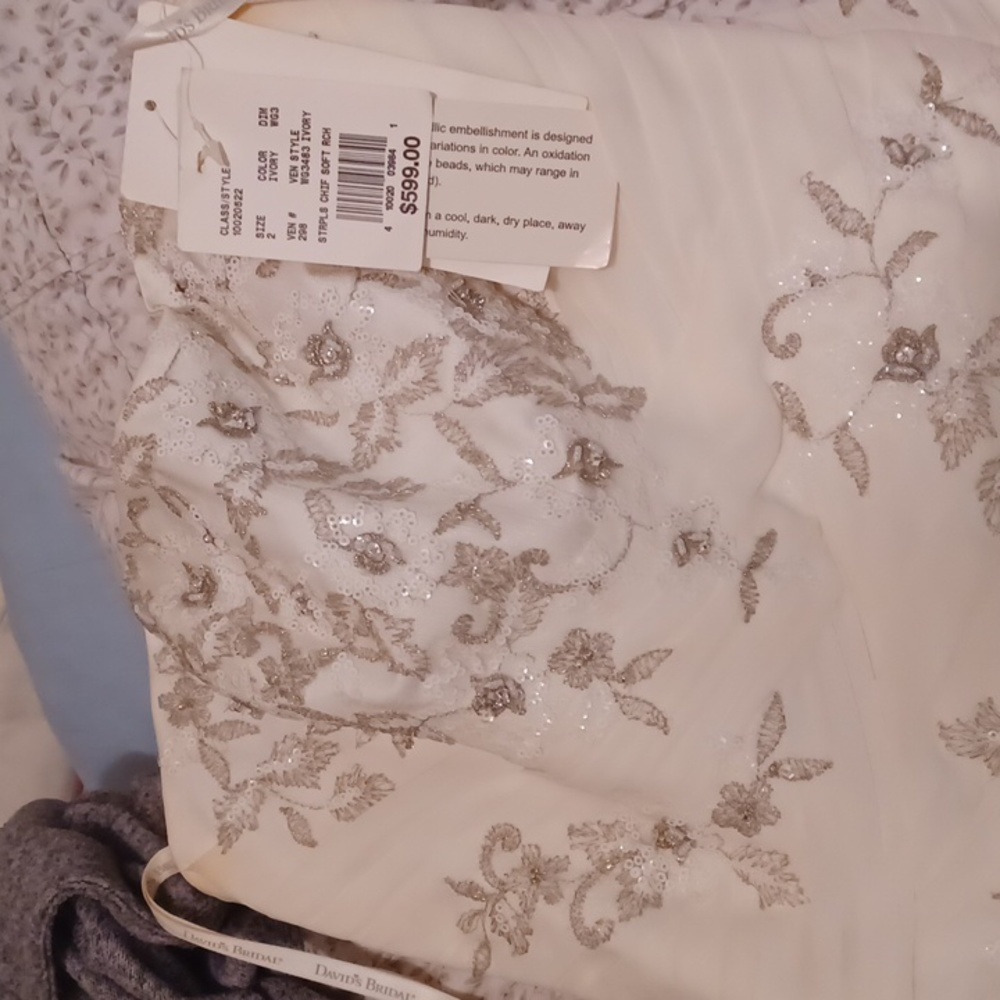 Wedding dress new